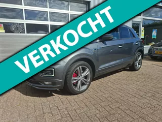 Volkswagen T-Roc 1.5 TSI R Line Sport Business Apple car Lane asist Trekhaak