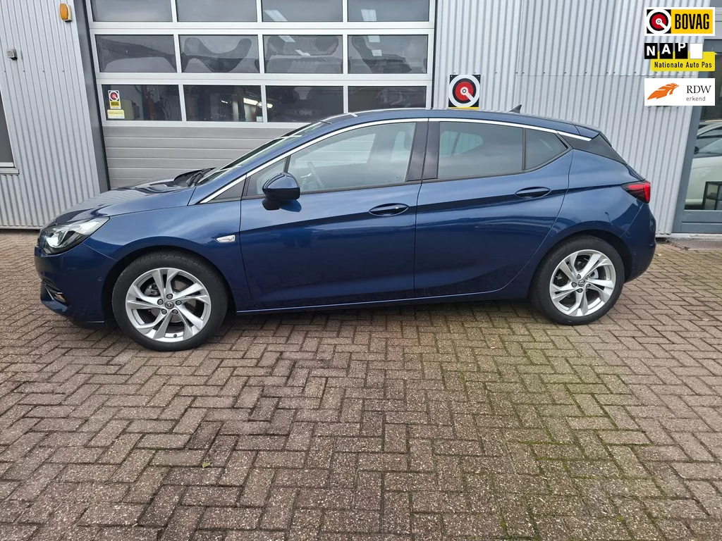 Opel Astra 1.2 Elegance Camera Navi PDC Stturwielbed.