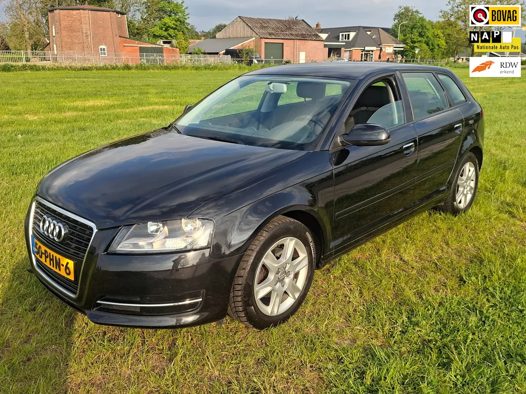 Audi A3 Sportback 1.6 TDI Attraction Pro Line Business Trekhaak Clima