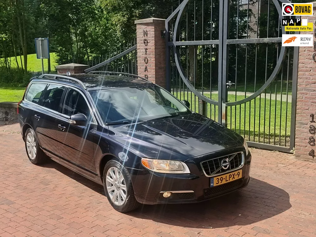 Volvo V70 2.0D Limited Edition Trekhaak Navigatie